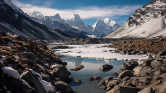 摄图网_600703139_尼泊尔的岩石雪景(仅交流学习使用)